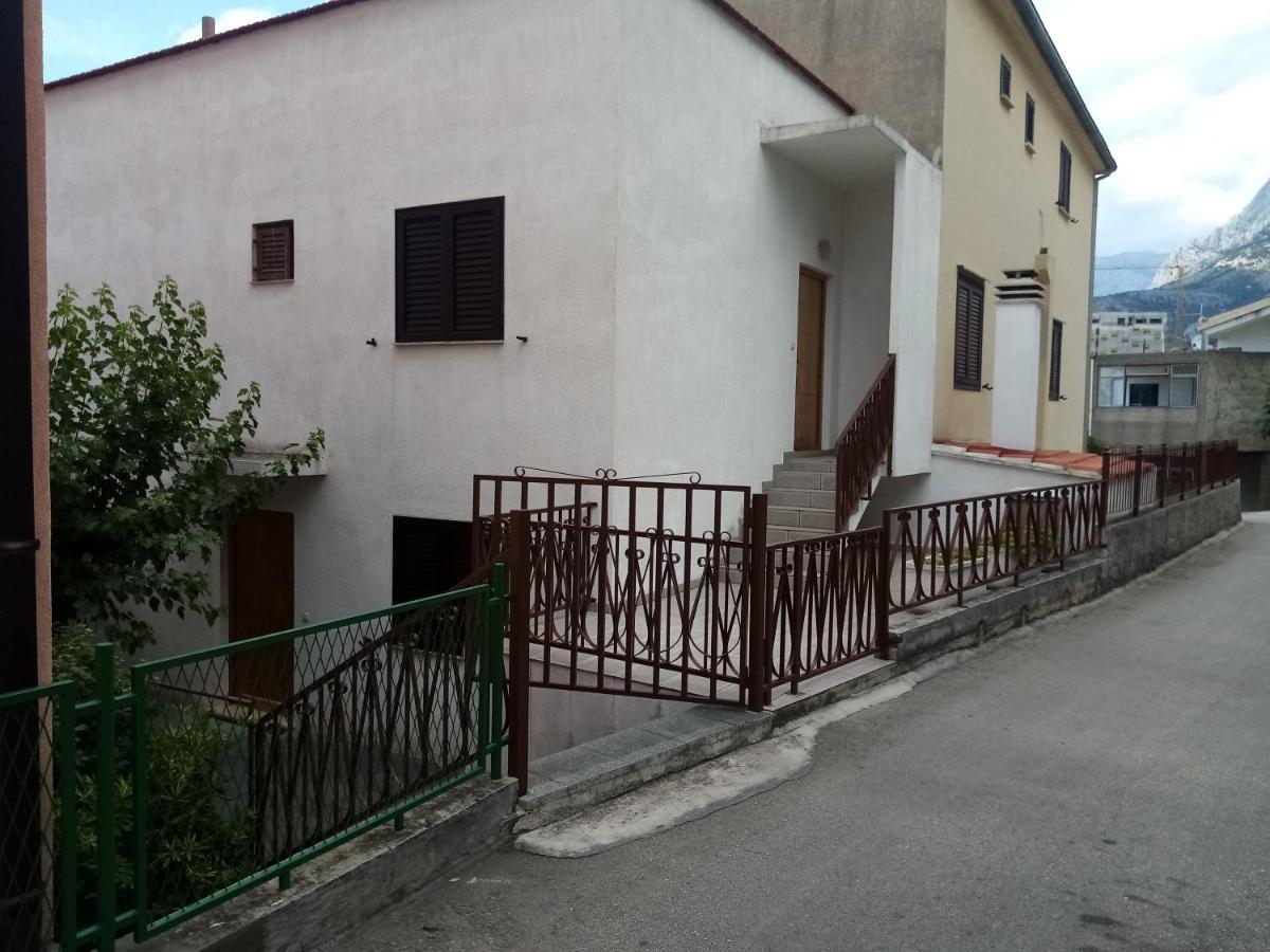 Apartmani Ivanka Makarska Exterior foto